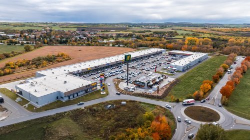 Retail park Kozomín